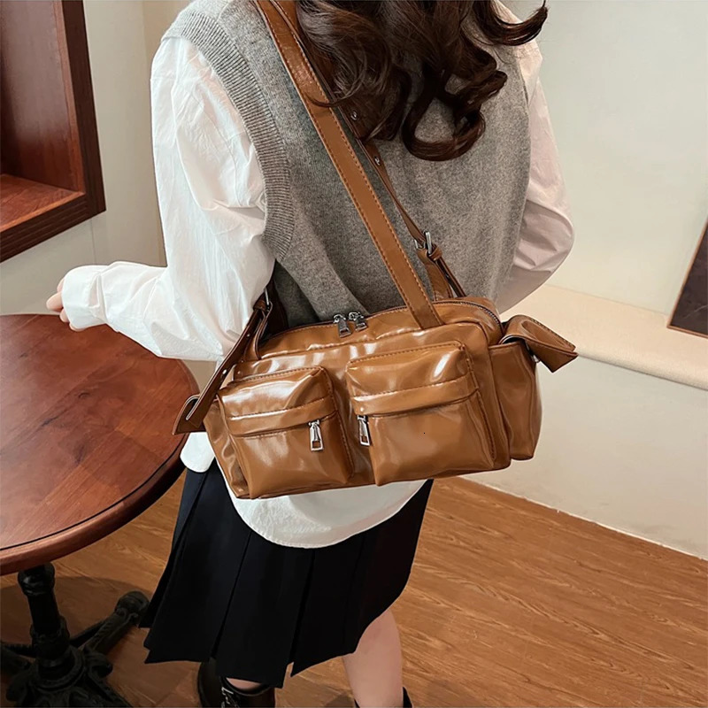 Korean Womens Bowling Bag Trend Underarm Shoulder 2025 Fashion Multipocket n Handbag 251103
