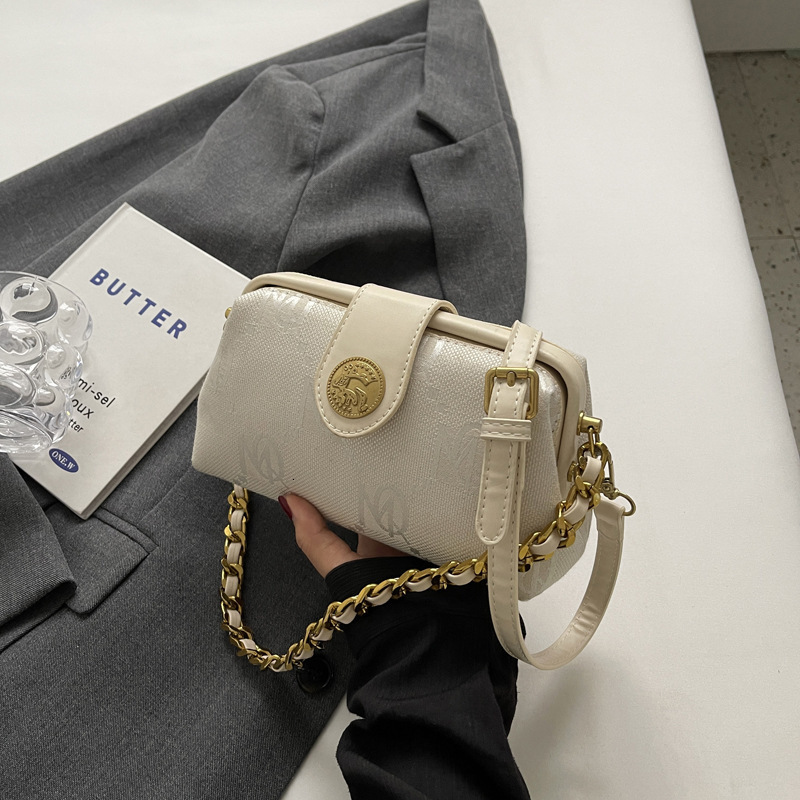 Guguo Free Shipping New Designer Bag Chain Underarm Bag For Women Niche Design Fashion Versatile Cloth Bag Trendy Single Shoulder Crossbody Bag