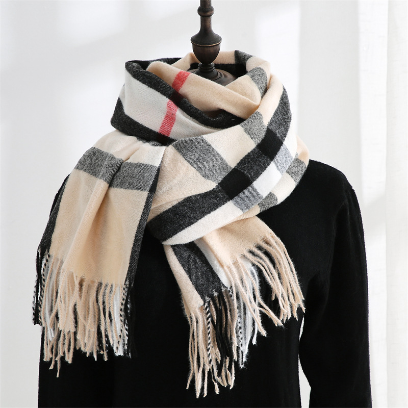 new Free delivery scarf Solid color scarf with simple decoration comfortable casual commuting warm scarf