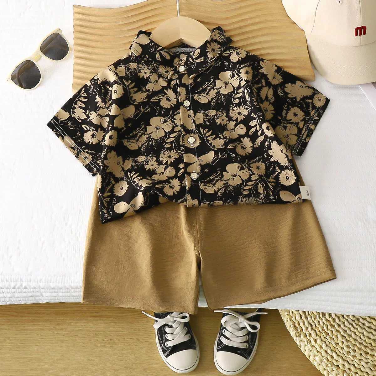 Childrens clothing set with collar and short sleeved shirt+2-piece short sleeved boys clothing set childrens clothing setXJ250410