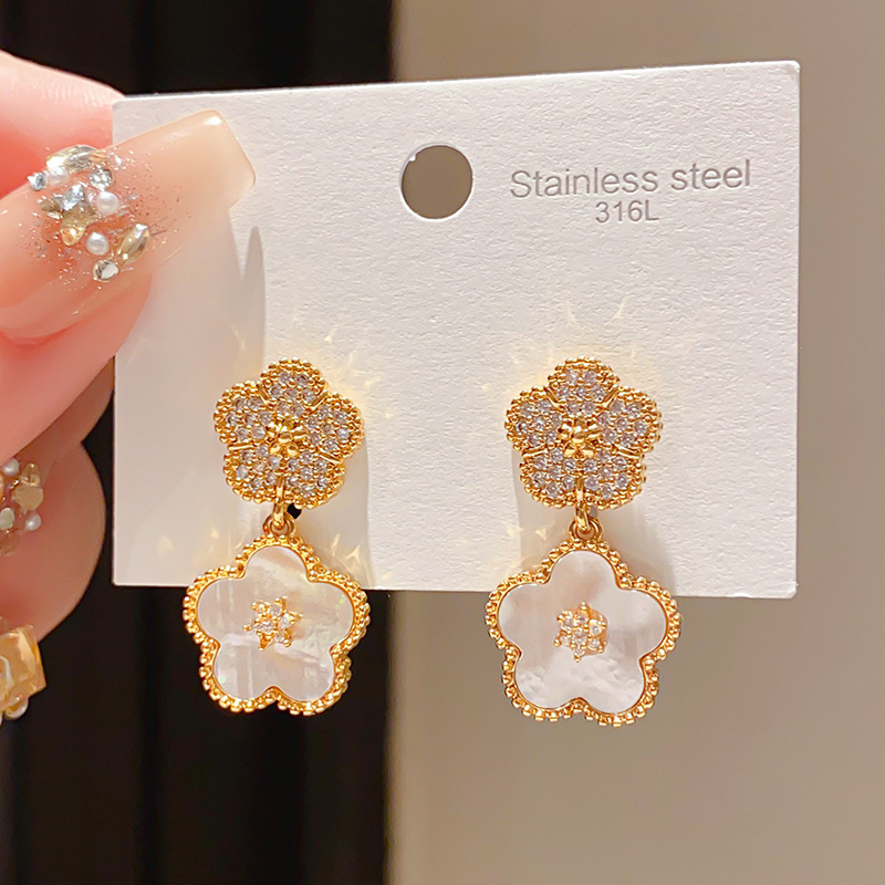 Exquisite Gold Plated Design With Five Flower Petal Earrings Alloy Material Temperament Women s Exclusive Daily Wear Earrings Love Birthday Party Gift