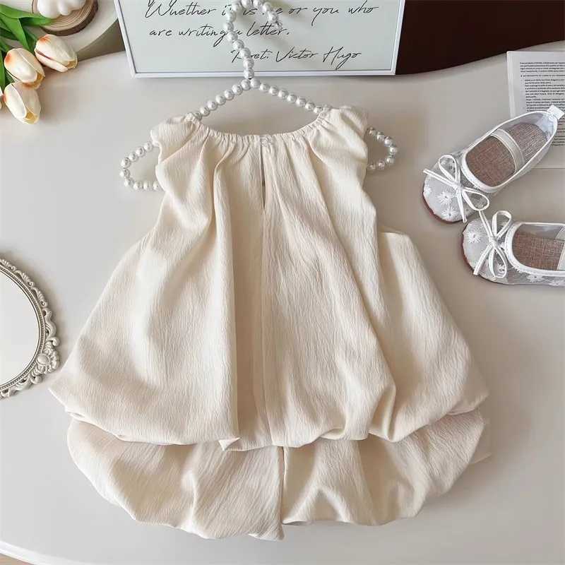 Childrens clothing set suitable for girls aged 2-7 years bow sleeveless vest+cargo pants two pieces of summer casual beige girls clothingXJ250410