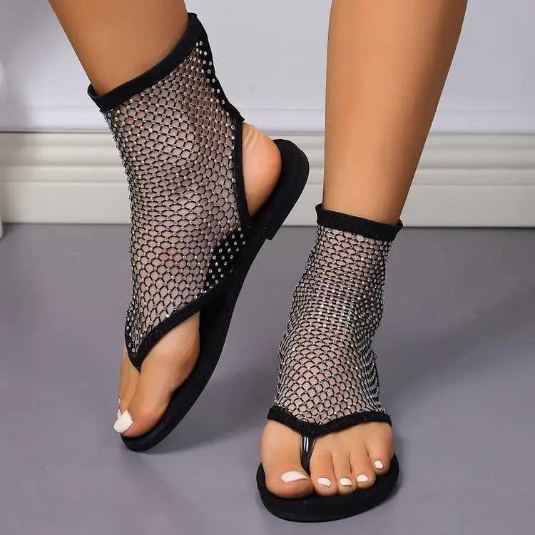 2024 Womens New Single Finger Flat Short Boots Water Diamd Sexy Flat Shoes Sandals SlippersXJ250410