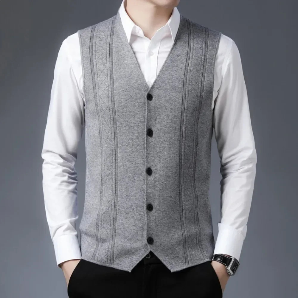 Mens business casual Pullover Wear warm sleeved nonwoven vest mens knitted top 250411Z