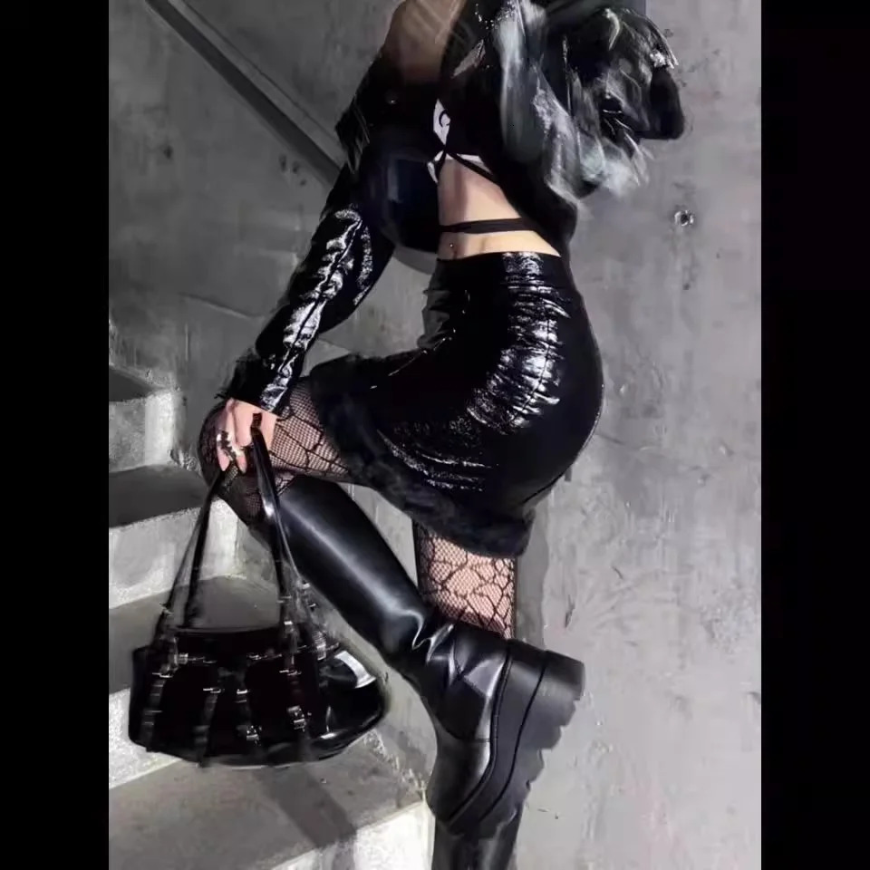 Gothic-Style Womens Chunky Platform Riding Boots High Shaft Motorcycle Combat Shoes Avant-Garde Streetwear Boots for Ladies 251110