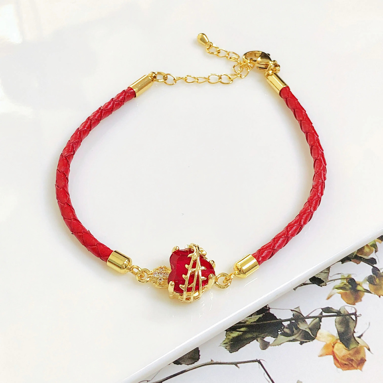 Red Leather Rope Braided HeartShaped Crystal Adjustable Bracelet for Women Female Fashion Religious Jewelry Party Gift 251103