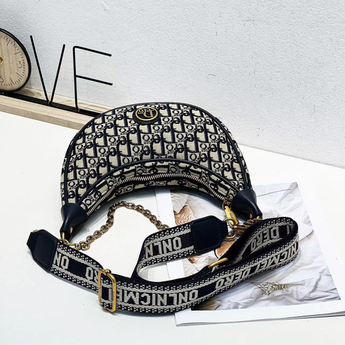2025 new style dumpling bag knitted chain bag fashionable and leisure shoulder bag crescent bag hand-held and cross body bag for women