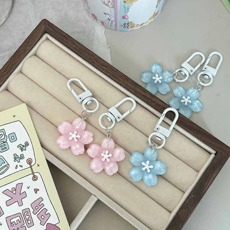 Simulated cherry blossom keychain resin flower jelly cherry blossom pendant keychain cherry blossom transparent flower doll pendant 250409
