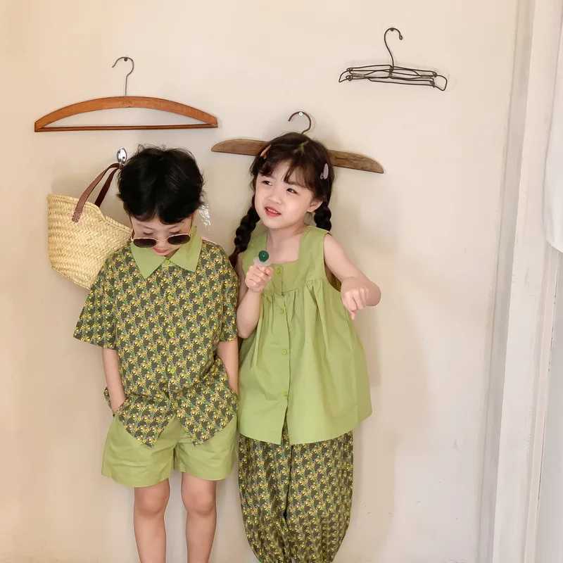 Summer 2025 Boys and Girls Matching Clothing Brothers and sisters Flower Short Sleeve Shorts 2-Piece Set Twin sisters Clothing Childrens SetXJ250410