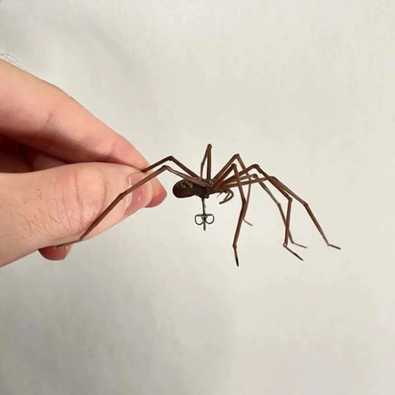 Giant Spider Earrings Hip Hop Punk Metal Earrings Fashion Womens Jewelry Stud Earrings Mens Perforated Jewelry 250409