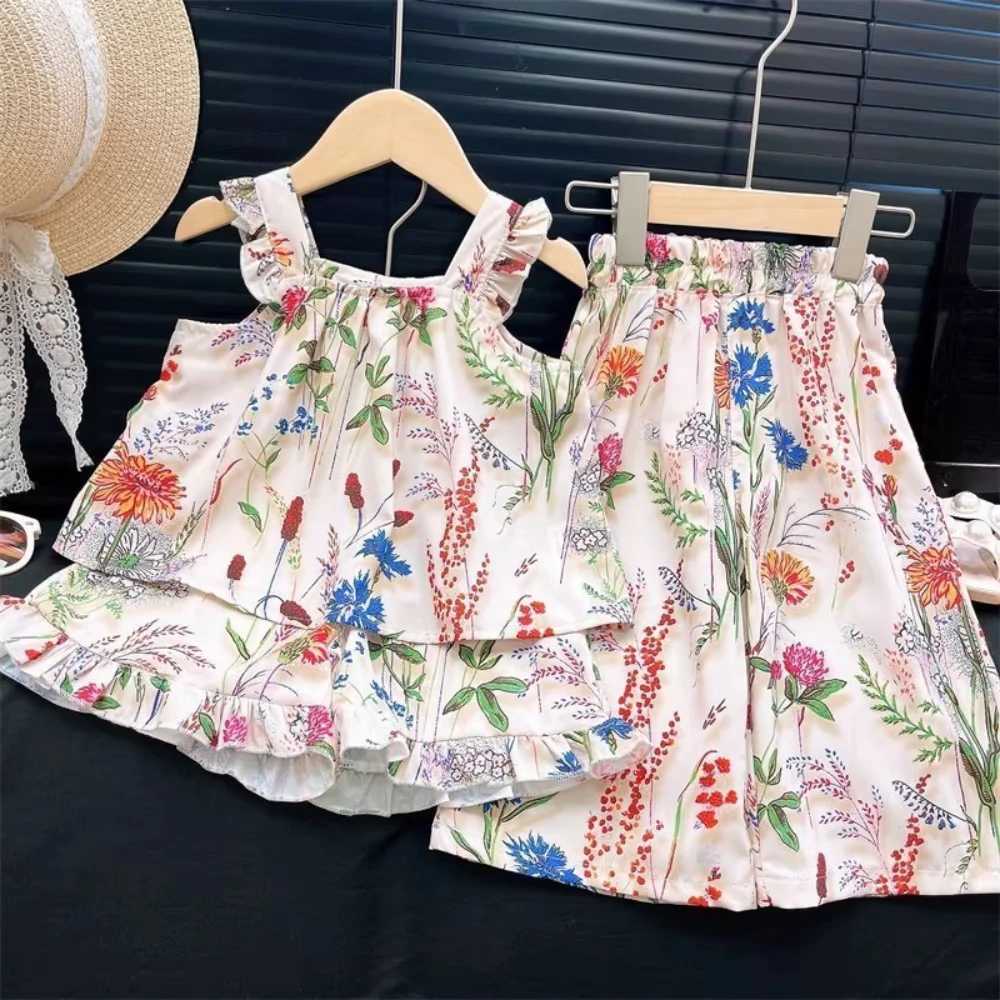 Korean printed childrens set summer girls sleeveless T-shirt+pleated shorts+wide leg pants casual 3pcs setXJ250410