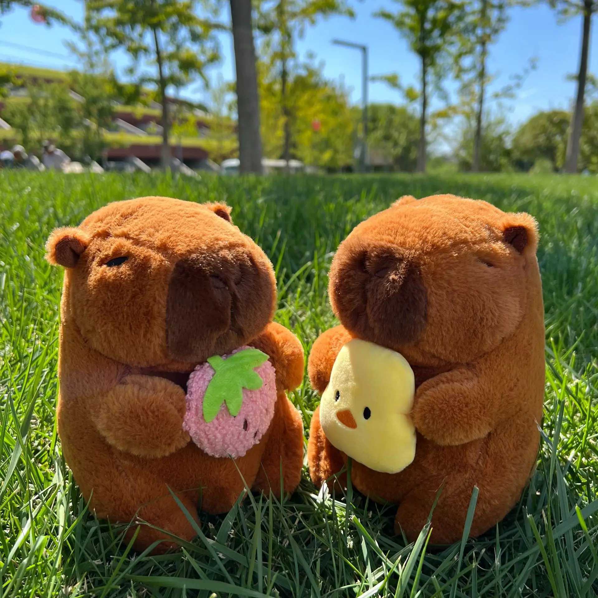 New 21cm Capybara plush toy simulation Capibara animated plush toy cute soft stuffed animal doll plush Christmas gift W250411