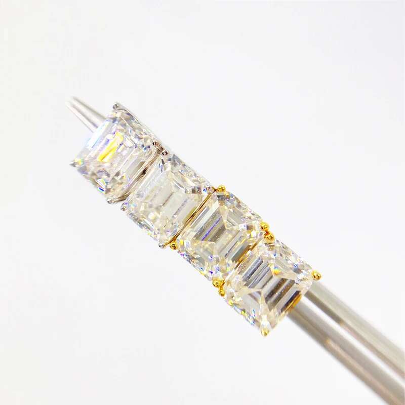 0.8-5CT Emerald Cut Moissanite Sparkling Gold Hip-hop Stud Earrings S925 Silver Earrings Top Quality Jewelry for Women Men
