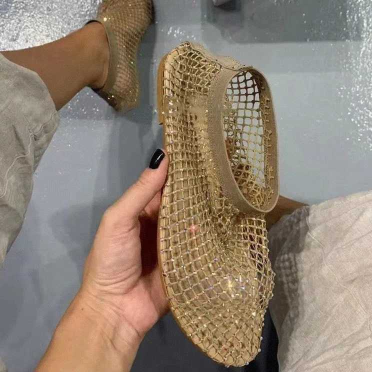 2024 New Womens Luxury Brand Round Flat Sandals Summer Hollow Short Boots Waterproof Diamd Sexy Flat SandalsXJ250410