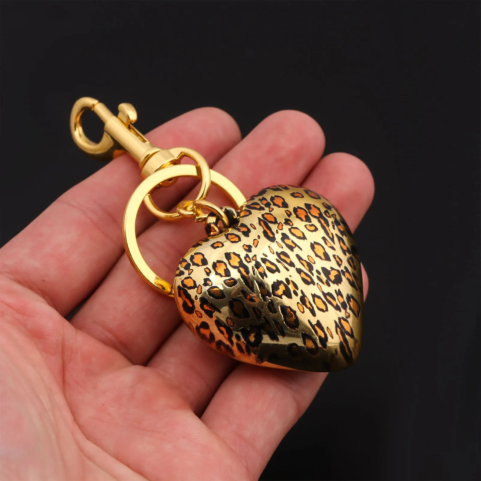 Womens Bag Pendant Leopard Print Bow Heart Keychain Zinc Alloy Pendant Men And Women Jewelry Bag Accessories Gift 251110