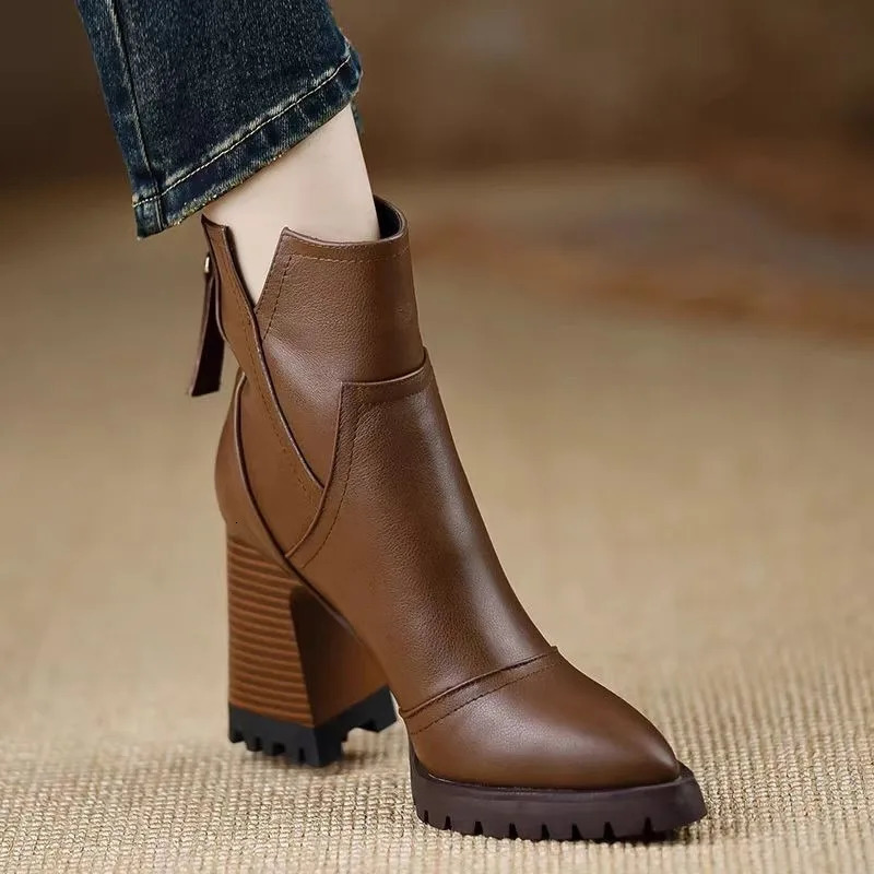 Women Temperament Fashion Boots 35-39 Small Size Pointed Toe Back Zipper Thick with Short Boots Commuting Thick Bottom Shoes 251110