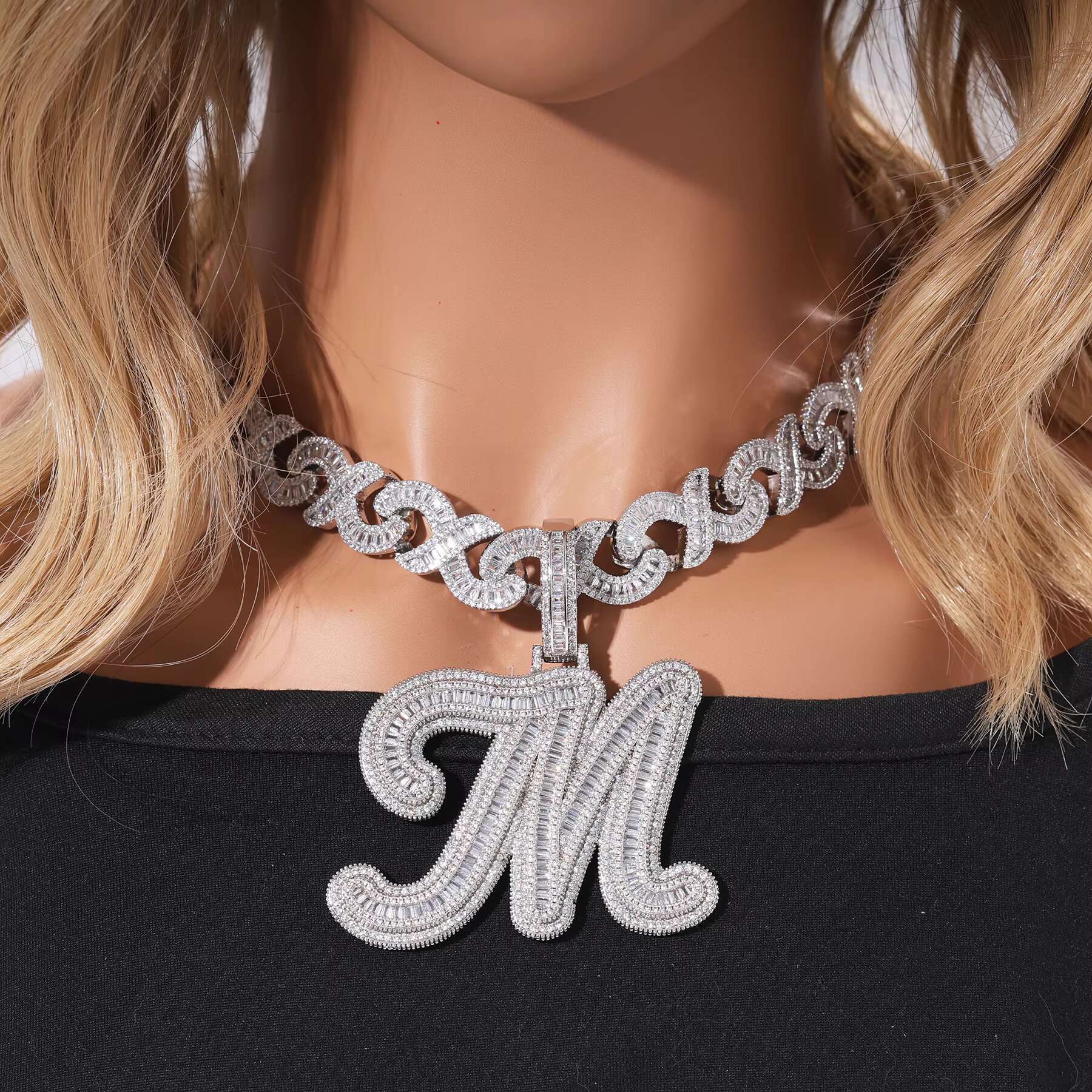 High Quality Single A-Z Letter Pendant with 5A Zircon Diamond Personality Creative Big Capital Baguette Pendant Necklace Jewelry