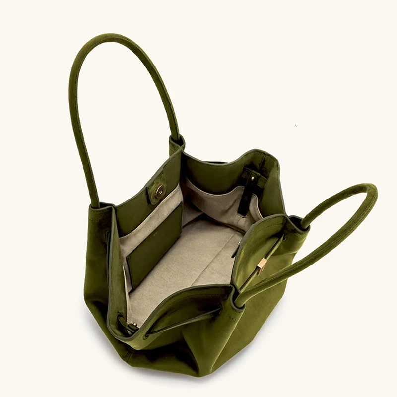 2025 Womens velvet leather single-shoulder hand-held dumpling bag single-shoulder crossbody bag simple yet luxurious tote bagT251110