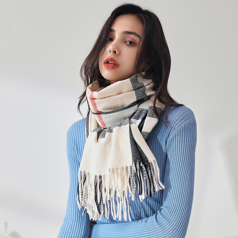 new Free delivery scarf Solid color scarf with simple decoration comfortable casual commuting warm scarf