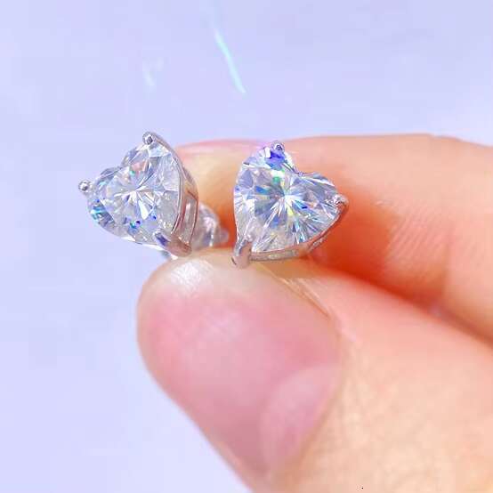Top Sale Trendy 2021 Good Quality Heart Cut VVS D Color Moissanite Lad Diamond Fashion Luxury Silver Studs Earrings
