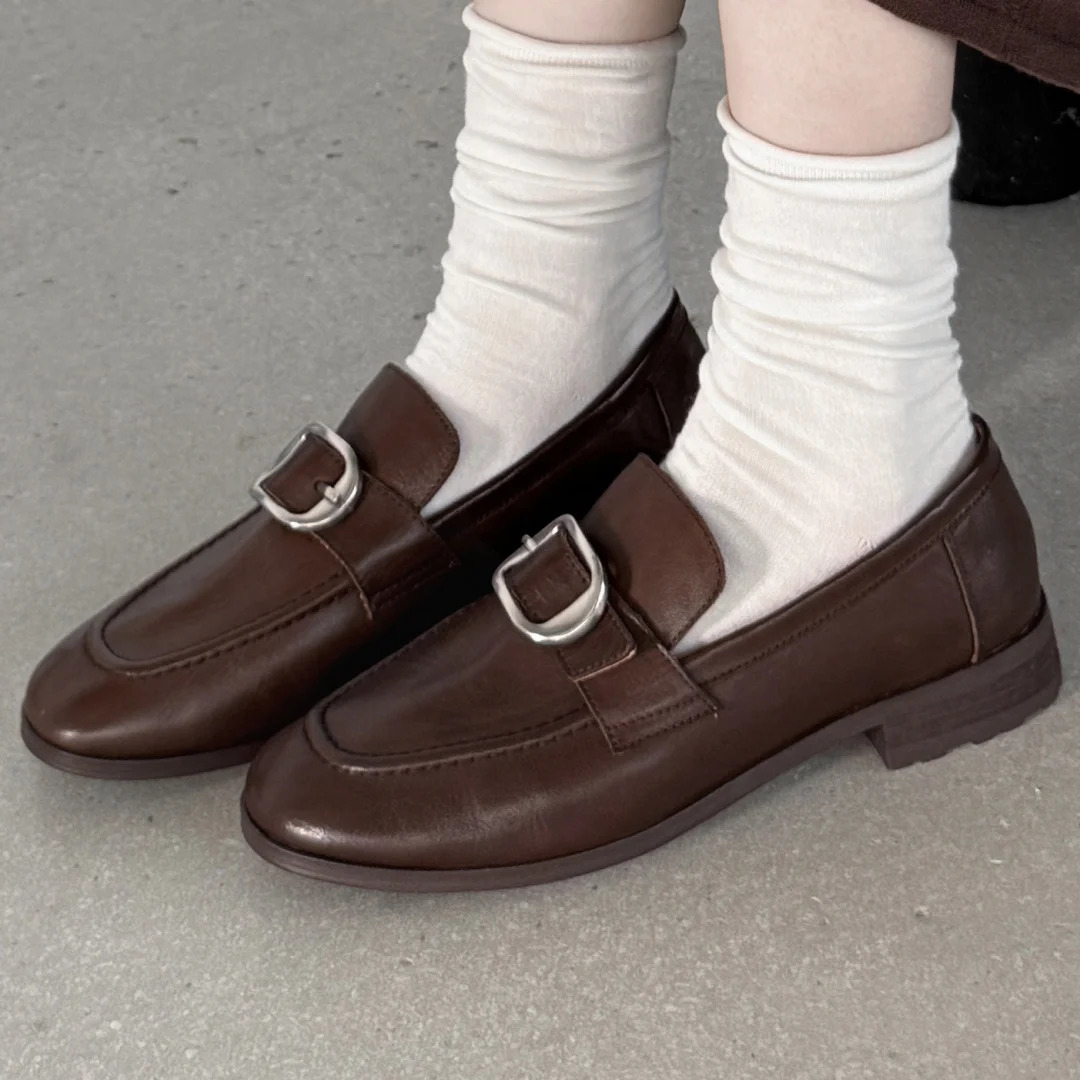 Womens cow leather round toe metal buckle slip-on flats loafers high quality soft comfortable casual moccasins shoes for woman 251110