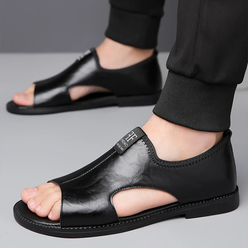 Mens Sandals Casual Shoes Outdoor Fashion Mens Slippers Comfortable Beach Shoes High Quality Leather Mens Flat Shoes 250408