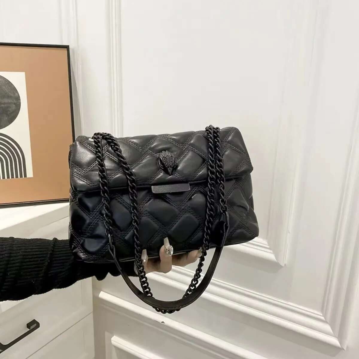 2025 new elegant solid color crossbody bag, retro style leather handbag, minimalist handbag with designer letter decoration, trendy shoulder bag5
