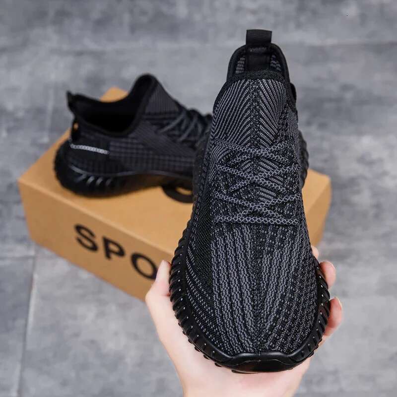 Breathable Summer Sports Casual hot Shoes Men's Mesh Slip-On Soft Sole Comfortable Trendy Black Footwear For Travel