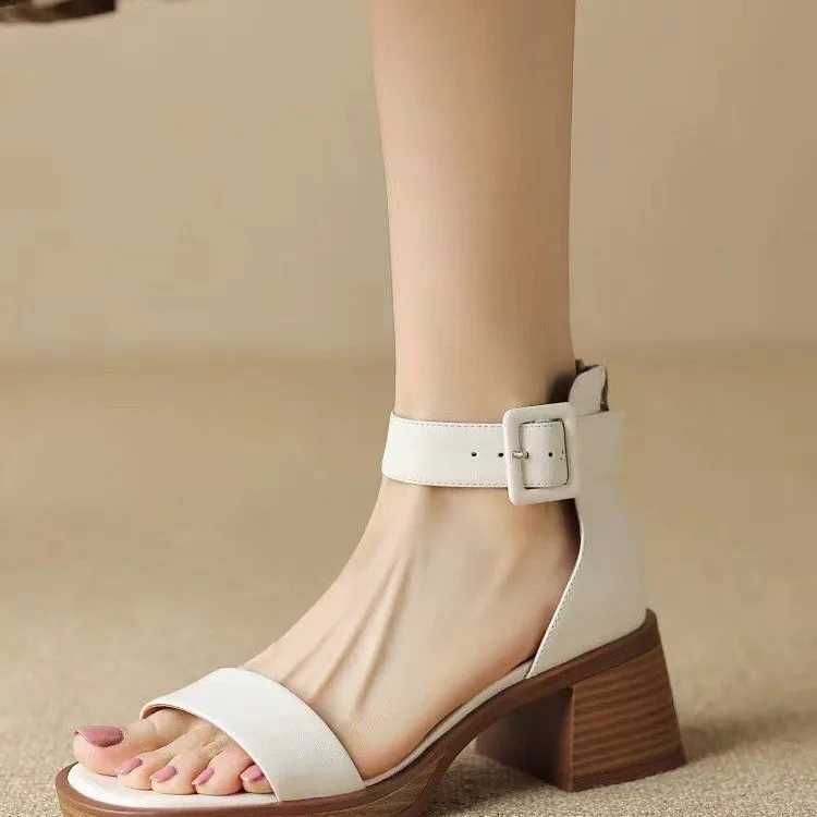 Summer new 2023 square hollow thick sole open sole sandals suitable for all mah comfortable Fi womens shoesXJ250410