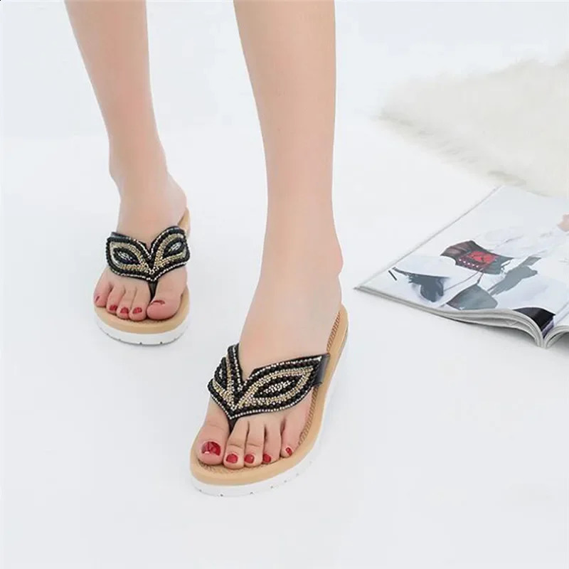 BEYARNE Fashion Womens Beach Slide Pearl Leaf Womens Sandals Casual Non slip Flat Flip Womens Slippers 250408