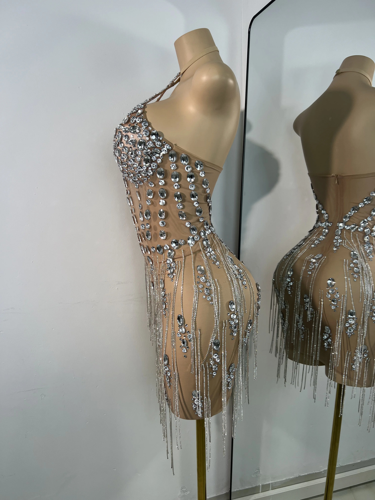 Crystals Diamonds Evening Party Dress Women Sexy Halter See Through Mesh Birthday Gowns Nightclub Singer Stage Wear251111