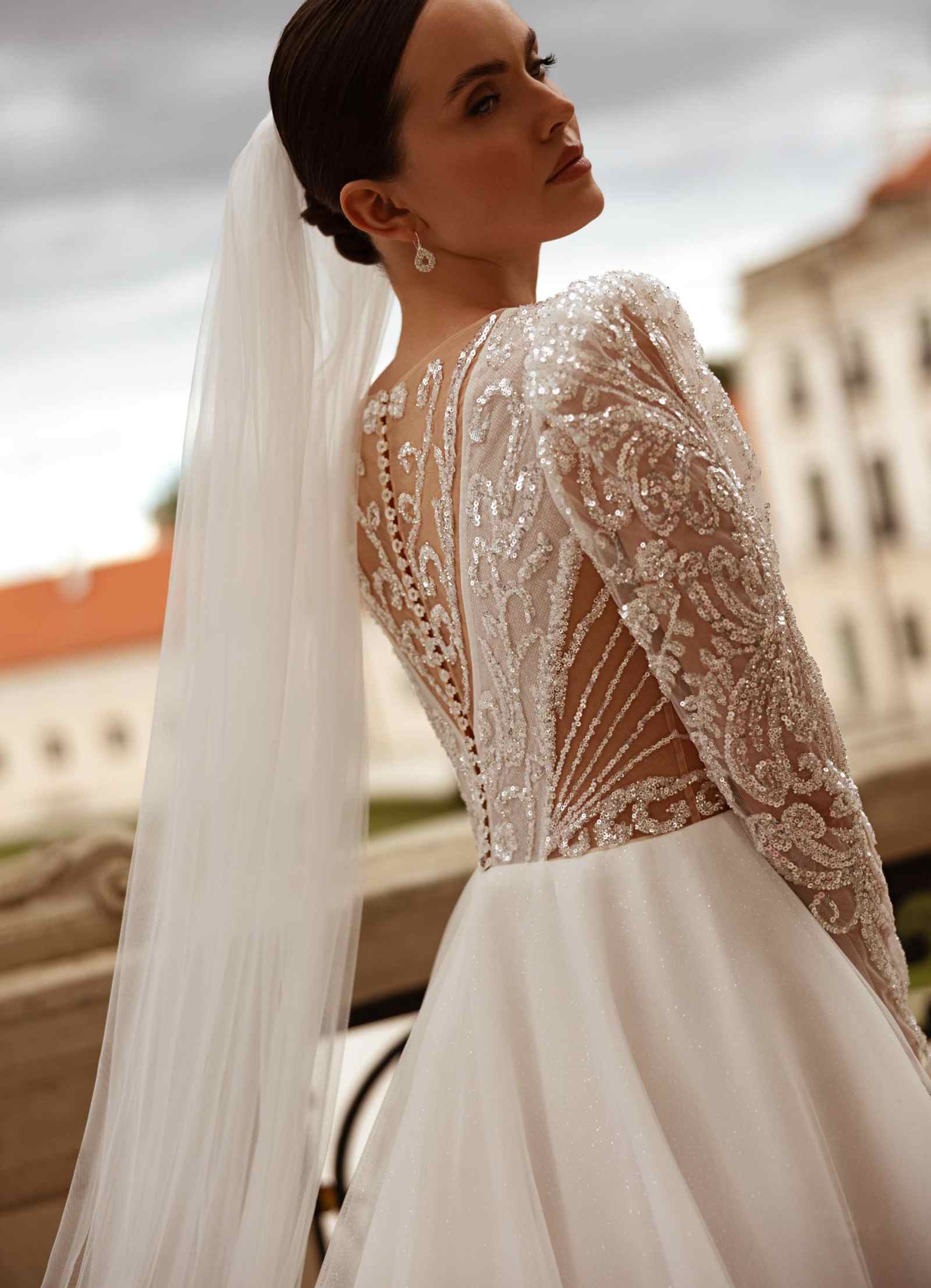 Elegant Wedding Dresses 3D-Lace Ball Gown Shine Sexy V-Nevk Bridal Gowns Sequins Royal Tail vestidos de novia Size Customized Plus Size H25652