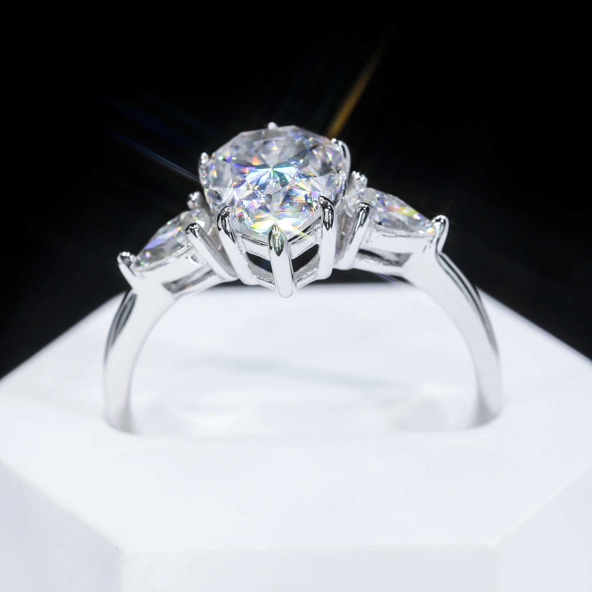 2CT Full Moissanite Diamond D Color VVS Pear Cut Womens Ring S925 Sterling Sliver Plated White Gold Wedding Rings for Women
