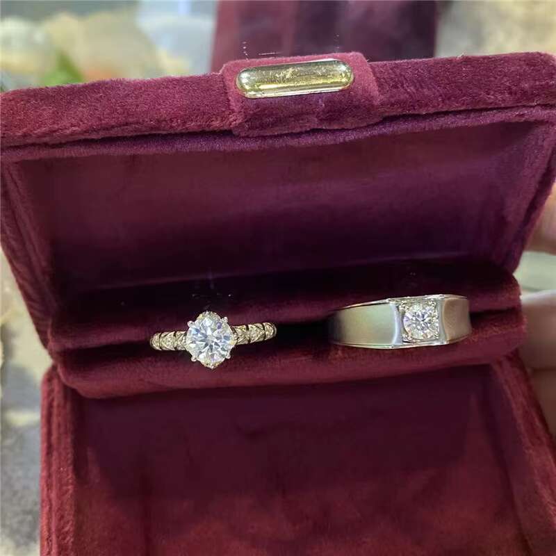 Couple Mosan D Color VVS Moissanite Ring in Platinum Black Diamond Pair for Men and Women with Wholesale Black Card Certificate