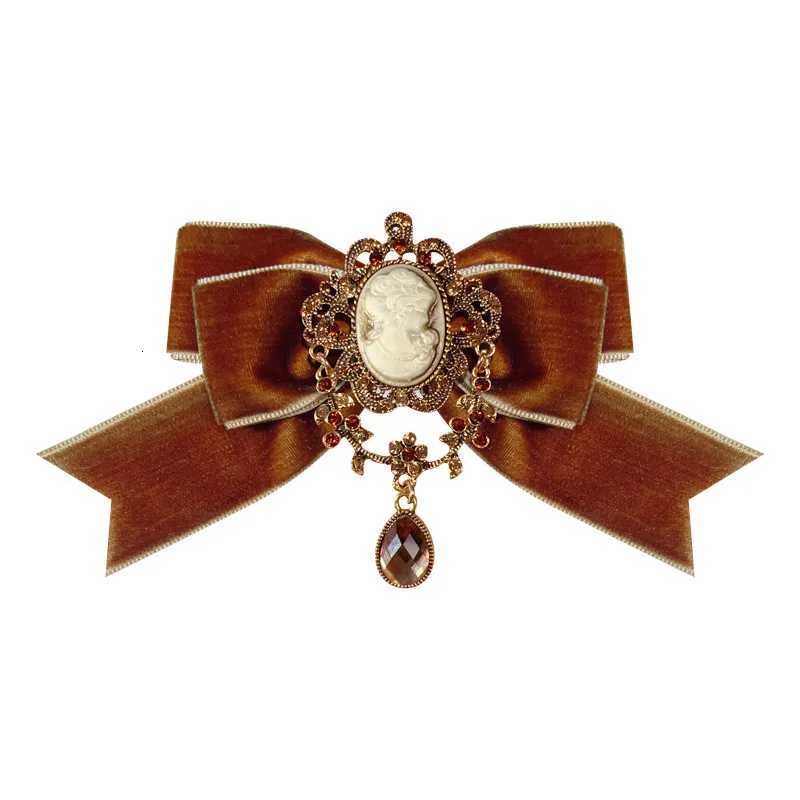 Luxury Velvet Fabric Bow Brooches for Women Shirt JK Bow Tie Crystal Beauty Head Badge Lapel Pins Vintage Jewelry Clothing Accessories Y251111