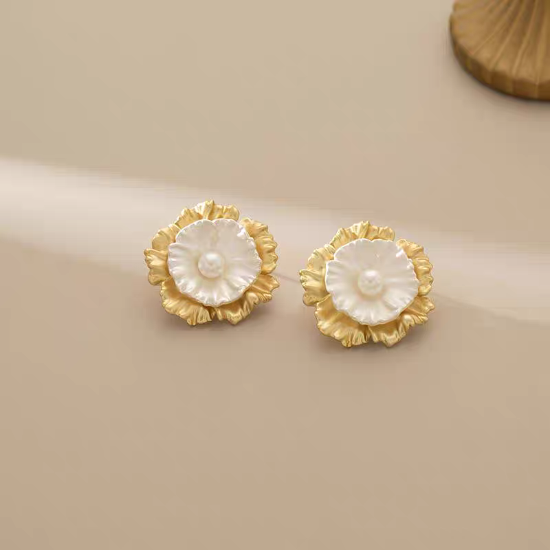 Ladies' earrings with gold and silver dual color electroplated exaggerated earrings