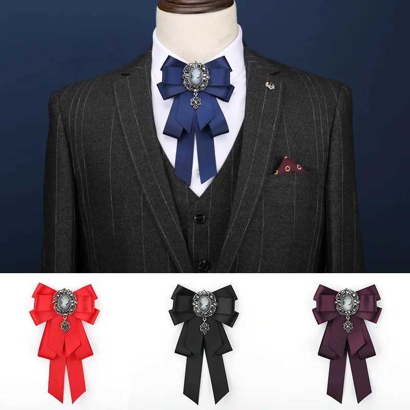 Luxury Retro Handmade Fabric Bow Brooch Ribbon Rhinestone Bowknot Necktie Lapel Pins Men Suit Shirt Collar Wedding Party Jewelry Gifts Y251111