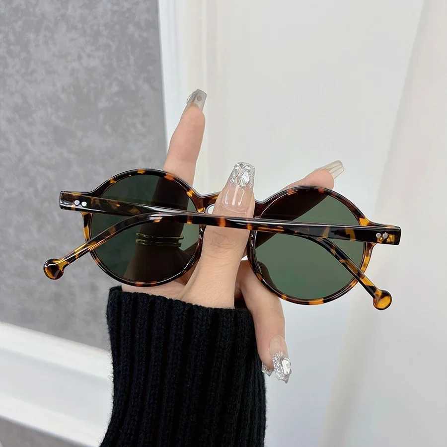 Retro Round Sunglasses Women Men Fashion Brand Vintage Sun Glasses Female Male Designer Mirror Punk Outdoor Oculos De Sol Z250411