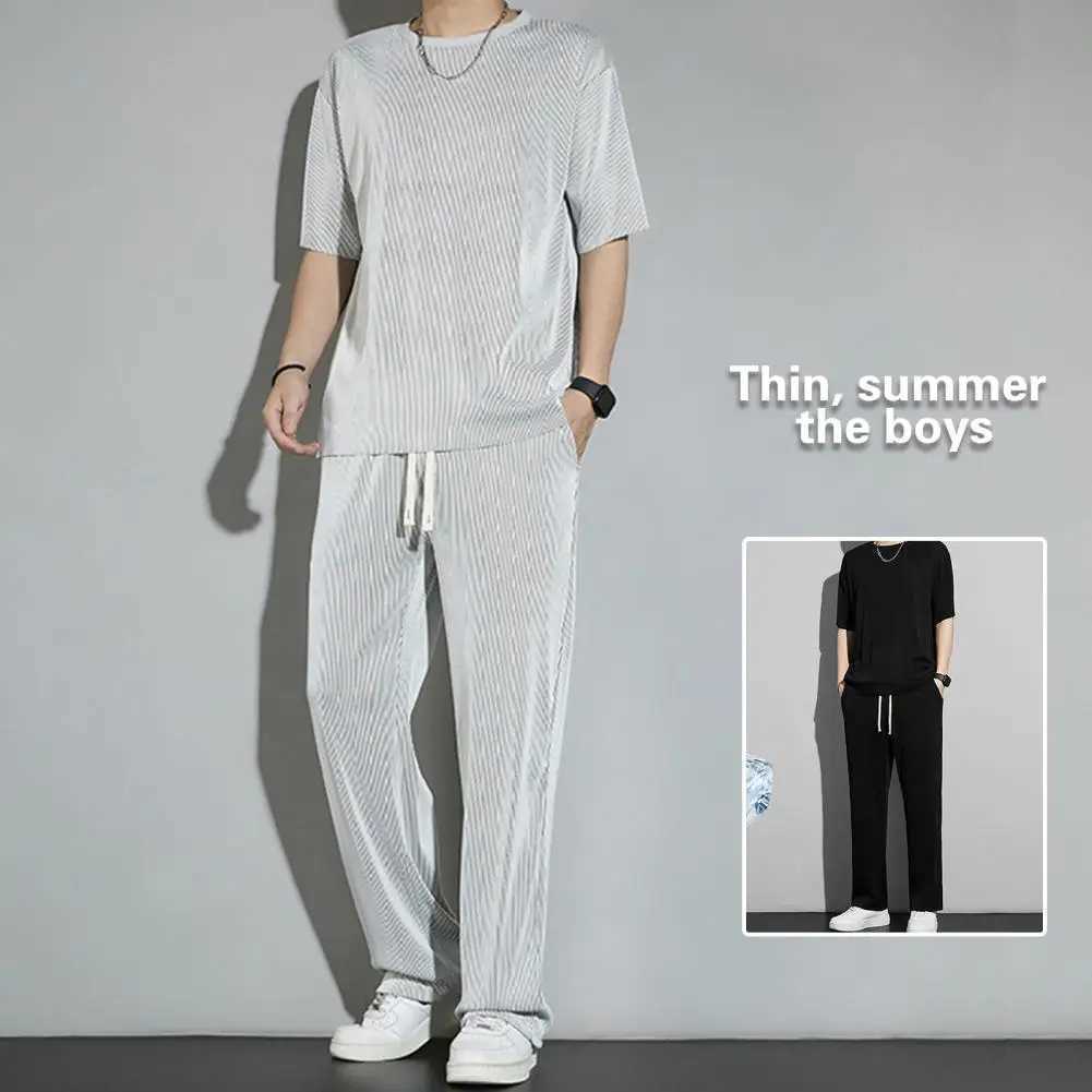 1 set of new mens summer T-shirt sports pants set mens fitness pants running yoga fashion casual sports pantsXJ250412