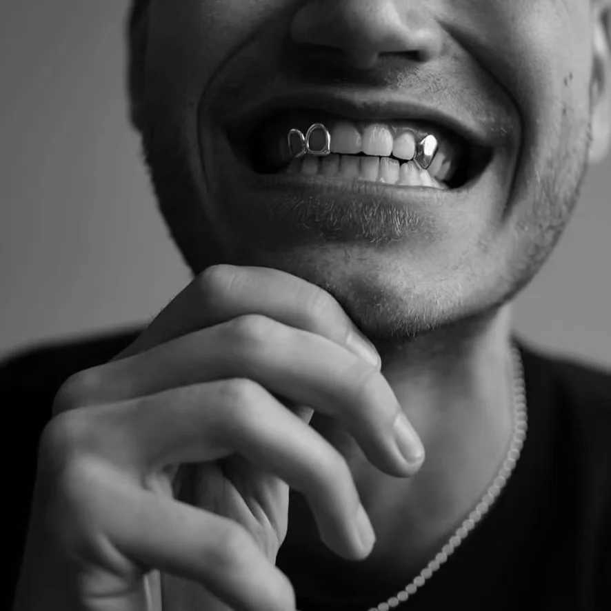 Rachelz Hip Hop Hollow Double Teeth Grillz Punk 14K Gold Plated Hat Decorative Bracket Mens Jewelry Dental Grill W250412