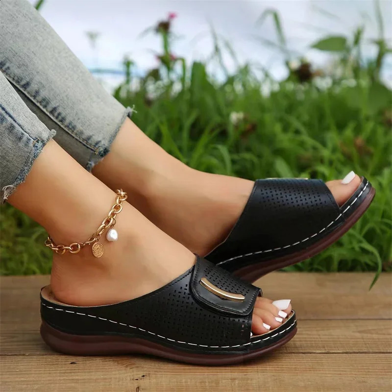 Women Hollow Out Wedge Slippers Summer Woman Comfy Breathable Platform Sandals Female Non Slip Slippers Plus Size 42 250402