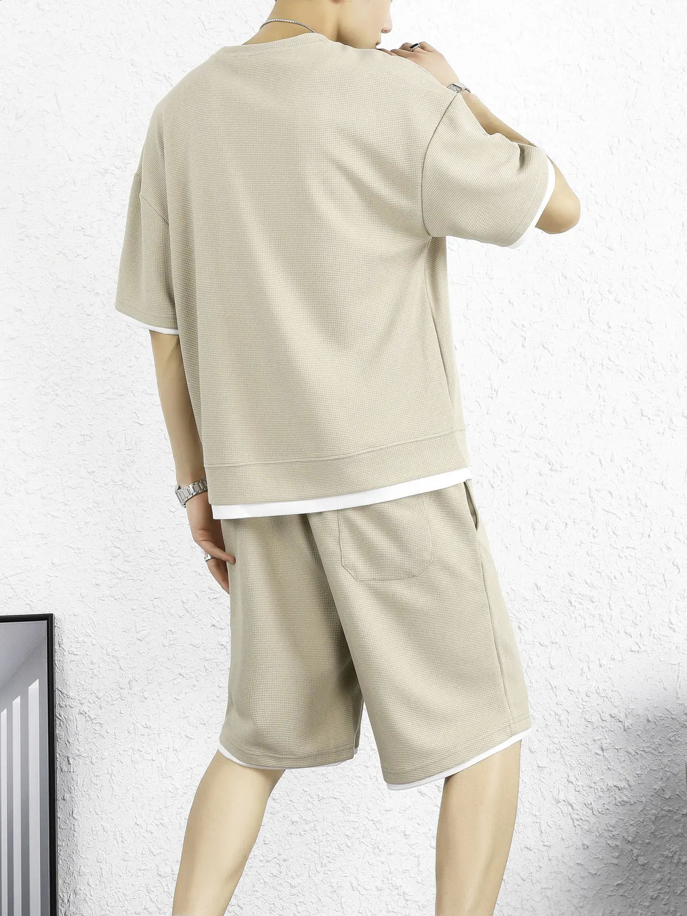 Summer mens sports and leisure set youth outdoor fashion sports two-piece set mens short sleeved T-shirt set 250411