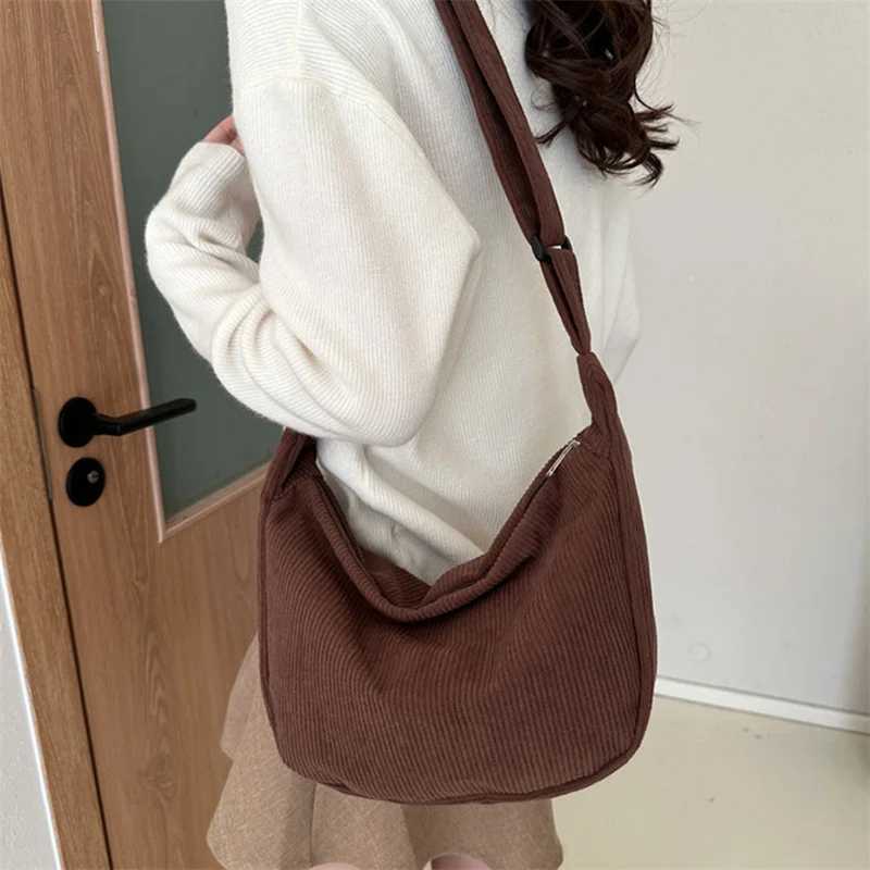 Women Large Capacity Crossbody Bags Simple Solid Color Zipper Shoulder Bag Female Handbags For College Girls Travel SchoolT2511112