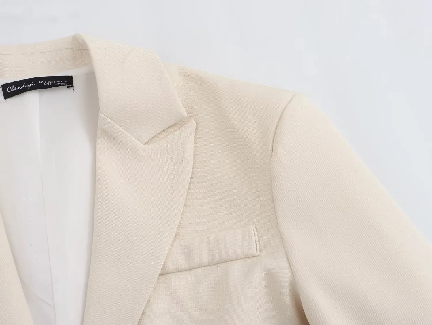 2024 autumn womens clothing European and American style fashionable casual white striped loose suit jacket 250407