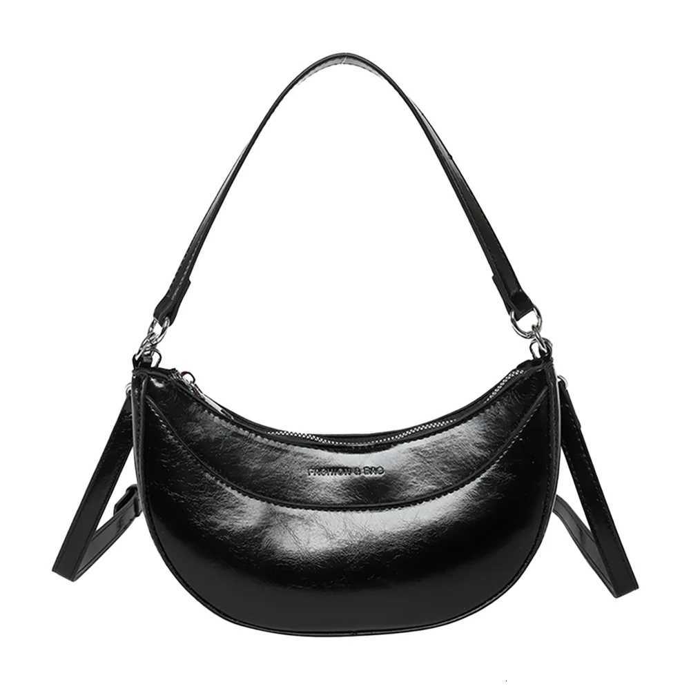 Women PU Half Moon Bag Large Capacity Crescent Hobo Bag Zipper Closure Simple Tote Bag Adjustable Strap Shoulder PurseT2511112
