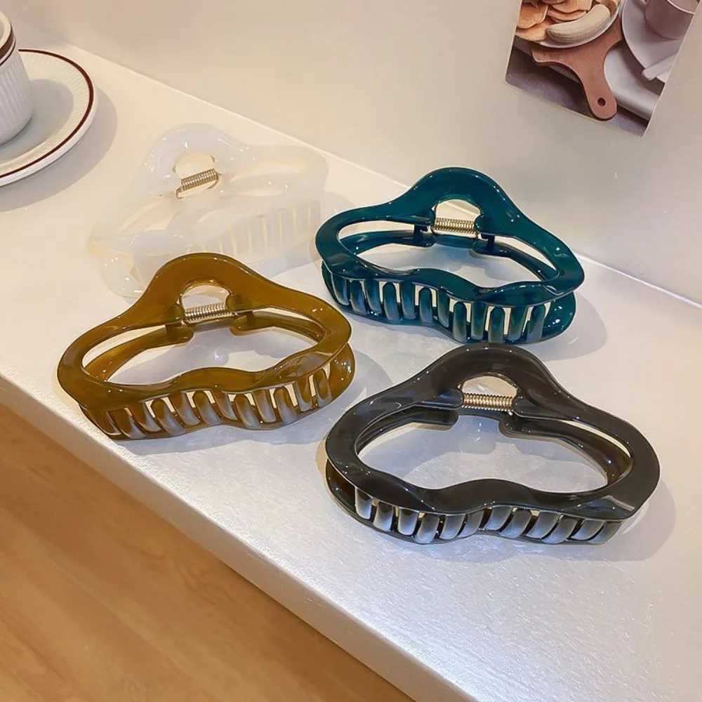Elegant cloud hollow hair clip womens jelly acrylic hair clip plastic irregular barrel hair clip Y2504012
