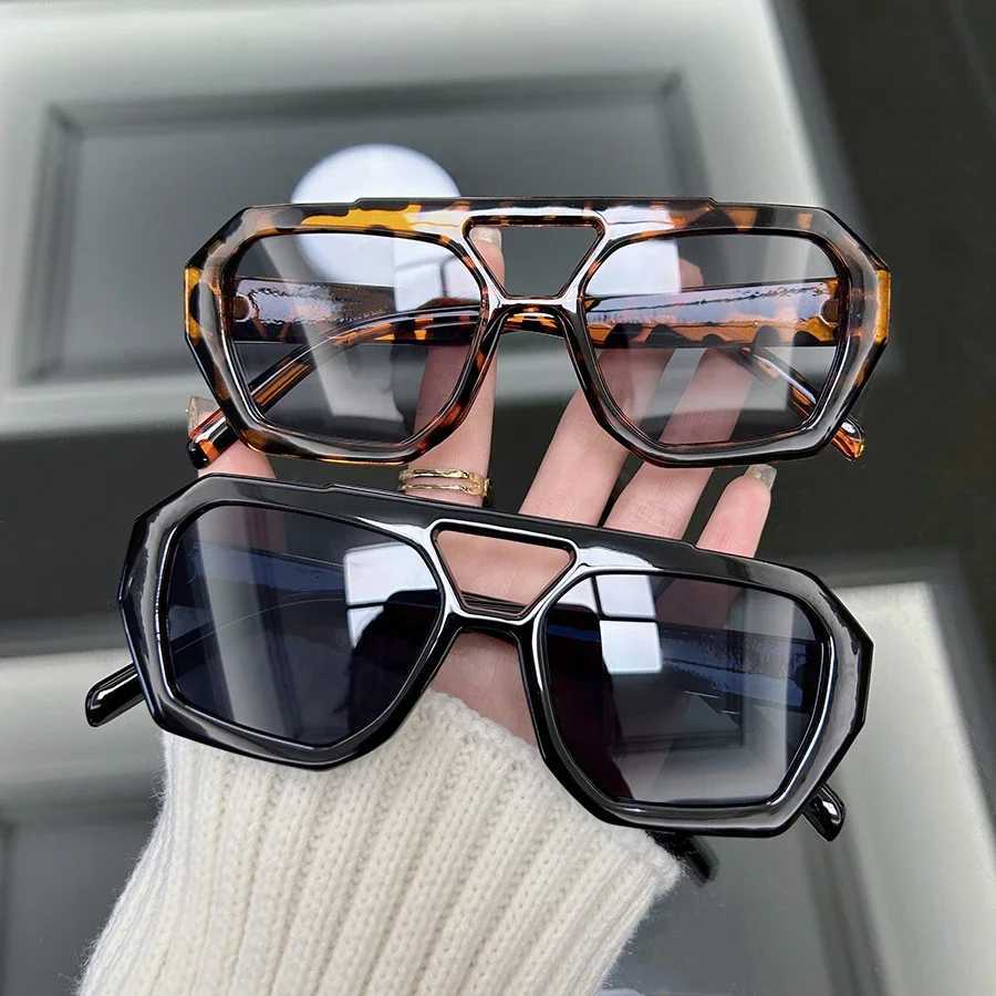 Fashion Retro Square Sunglasses Women Men Brand Designer Vintage Sun Glasses Female Male Shades Mirror Travel Oculos De Sol Z250411