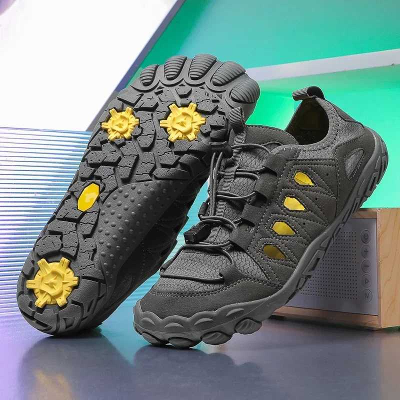 Men Outdoor Sneakers Breathable Hiking Shoes Big Size Men Wen Outdoor Hiking Sandals Men Trekking Trail Water Sandals 36-47 Z250411