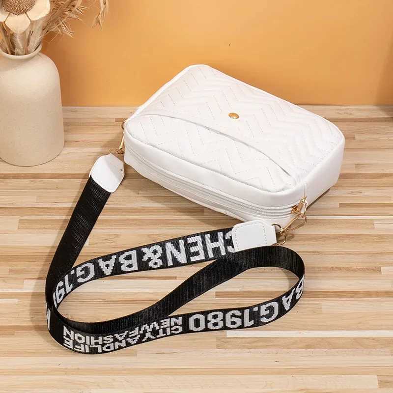 Womens PU Leather Crossbody Bag Zipper Handbag Fashion Retro Korean V Pattern Causal Travel Bag Female Phone Purse Shoulder BagT2511112