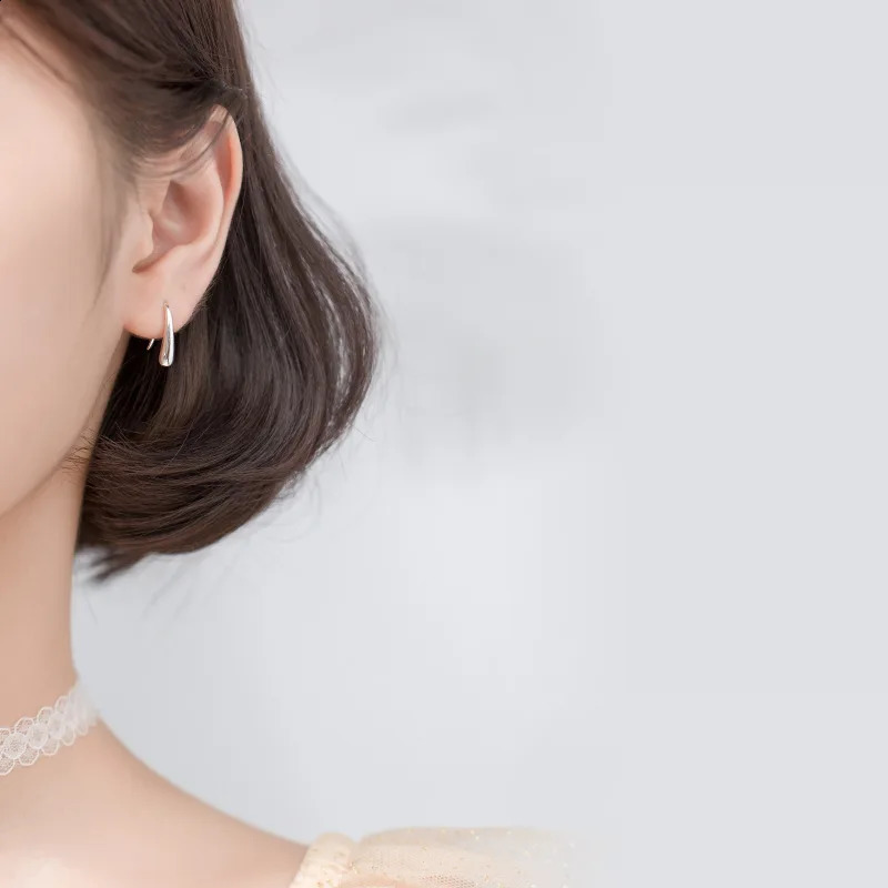 Stainless steel earrings exquisite Korean pendant earrings high-quality semi-circular curved earrings suitable for womens jewelry banquet gifts 250409